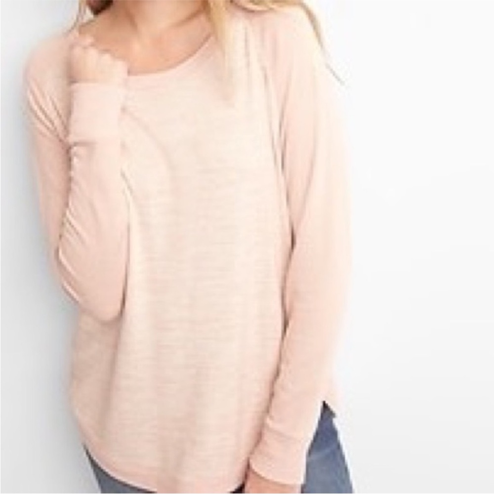 🌸3/$25 GAP Softspun Relaxed Fit High Lo Blush Pink Long Sleeve Tee, Size S